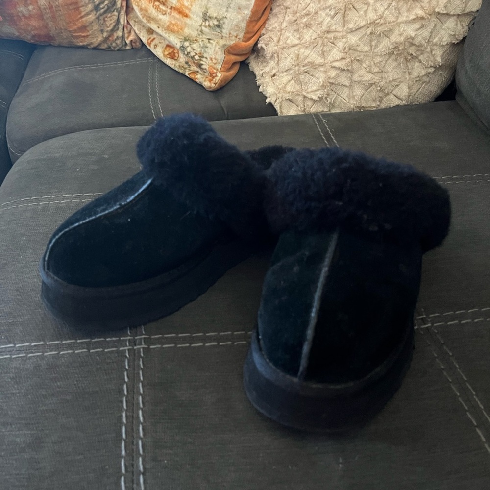 UGG Black Women's Slippers